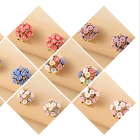 CLBX Fleur en céramique à la mode et romantique sertie de boucles d'oreilles en alliage de diamants, fermoir d'oreille exquis