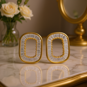 Orecchini E3965 in Oro Bianco con Diamanti Taglio Baguette Colore G Naturali di Lusso per Uso Quotidiano Femminile - Product Image 2