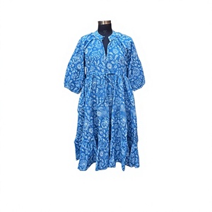 Robe midi décontractée pour femme, faite main par Himanshi, respirante, coupe ample, motif floral, manches longues, taille naturelle, en coton naturel, pour le quotidien - Product Image 1