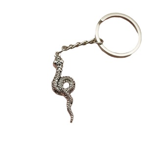 Porte-clés Serpent Enroulé en Alliage Argenté Antique pour Cadeaux aux Amateurs de Reptiles - Product Image 5