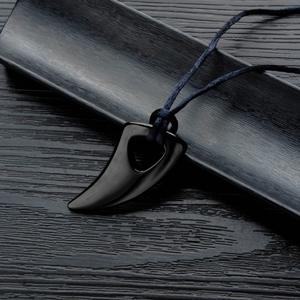 Europäisch-Amerikanische Punk-Wolfszahn-Anhänger-Halskette Nachtclub Hip-Hop Mode Personalisiertes Retro-Paar-Accessoire Legierung Schwarz - Product Image 1