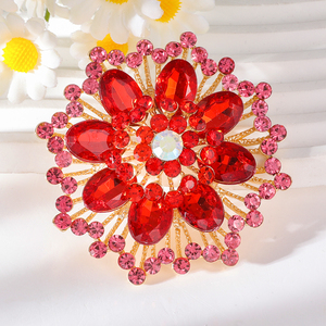 Broche de diseñador de lujo personalizado para mujeres niños perla diamantes de imitación mariposa cristal Rosa corona para bodas hecho de aleación - Product Image 6