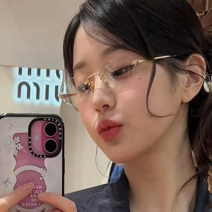 Gafas ovaladas sin marco Qianai para mujer, gafas de lectura de Metal antiluz azul con diseño del alfabeto inglés D5-6373 - Product Image 5