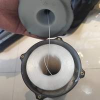 Drone UAV avec distributeur de fibre nue et connecteur FC pour l'installation de câbles à fibres optiques aériens en fibre de carbone