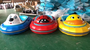 Bateau tamponneur aquatique électrique gonflable QIQU pour enfants, avec musique et lumières LED, design mignon à thème Dalmatien, pour la pratique aquatique parent-enfant - Product Image 2