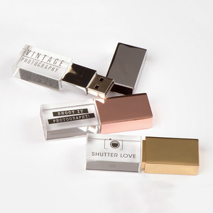 Cadeau d'affaires de luxe <span class=keywords><strong>photographe</strong></span> en métal clé <span class=keywords><strong>USB</strong></span> bâtons de mémoire personnalisés cadeau de mariage en cristal clé <span class=keywords><strong>USB</strong></span> clé <span class=keywords><strong>USB</strong></span> verre - Product Image 1