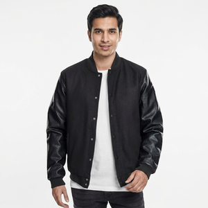 Veste universitaire noire à capuche imperméable en tricot pour homme et femme, style baseball, design entièrement noir, avec option de manches à bordure côtelée, chaude - Product Image 1