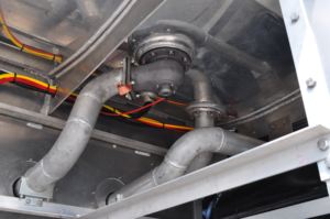 Semirremolque cisterna de combustible y aceite cisterna de acero inoxidable de 3 ejes 45000L para Omán - Product Image 3