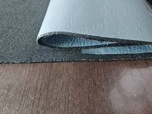 Membrana Impermeabile Autoadesiva Nera in Sabbia Diamantata, Materiale Bituminoso Altamente Resistente per Progetti di Magazzini e Coperture - Product Image 4