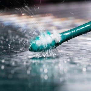 Cepillo de Dientes Sónico Inteligente Recargable con Luz LED Azul Antibacteriana, Producto Dental Portátil para la Limpieza Bucal - Product Image 5