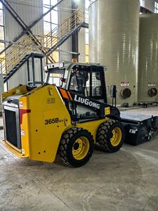 Vente Flash : Chargeuse compacte radiale à levage rapide de 3 tonnes, haute performance et fiable, fournie directement par l'usine - Product Image 3