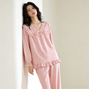 Conjunto de Pijama SUHE PJ-1462 para Mujer, Color Rosa, Manga Larga, con Encaje, Tejido Elástico de Algodón Fino, Ropa de Dormir para Primavera, para el Hogar, Bodas y Fotografía - Product Image 2