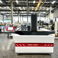 Machine de fraisage et de perçage CNC pour profilés en aluminium, machine intégrée de rainurage et de perçage pour portes et fenêtres en aluminium et en bois, 4 axes BT40 FANUC