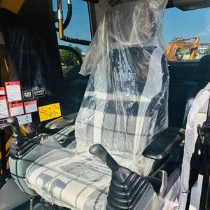 Excavatrice hydraulique sur chenilles Caterpillar CAT324D d'occasion, modèle 2024, 20000 kg, excellent état, avec moteur - Product Image 4