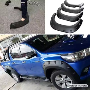 Accesorios Todoterreno para Autos y Camionetas Marca KQD, Guardabarros de ABS Pintados en Negro para Hilux Revo - Product Image 2