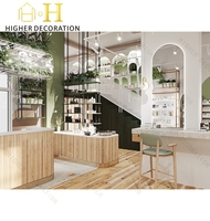 Vitrines de Luxe en Bois Écologiques et Durables pour Cosmétiques – Présentoirs Haut de Gamme pour Salons de Beauté, Vitrines Minimalistes pour Soins de la Peau et Espaces Gastronomiques