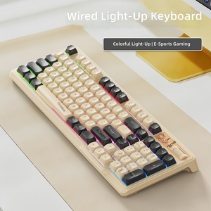 Clavier de jeu filaire rétroéclairé RVB pleine taille 104 touches USB Plug and Play Clavier à membrane pour ordinateur de bureau - Product Image 1