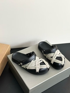 Handmade top-quality leather shoelaces couple <b>slippers</b> with soft sole and anti-slip design, suitable for casual walking. - Product Image 2