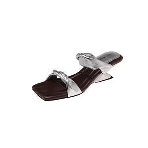 Chanclas de moda informales con forma de alienígena y punta cuadrada, parte superior y suela de cuero, talla grande, sandalias de verano para mujer - Product Image 6