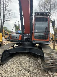 Excavatrice de taille moyenne Doosan DX225LC-9C de 22 tonnes avec attache rapide hydraulique - Product Image 5