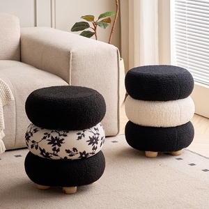 Sgabello da Trucco in Velluto Teddy Stile Crema con Base in Legno Antiscivolo per <span class=keywords><strong>Camera</strong></span> da Letto delle Ragazze - Lusso Leggero, Sensazione di Alta Gamma, Famoso su Internet - Product Image 1