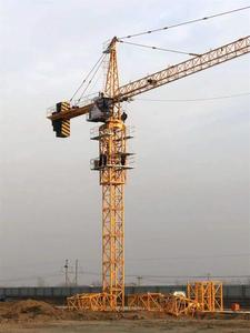 Grue à tour à plateforme plate de 8 tonnes et 4 tonnes (PT6010) - Product Image 2