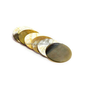 Material de granito de color beige hecho a mano posavasos multicolores elegantes personalizados y resistentes para su hogar y usos diarios - Product Image 4