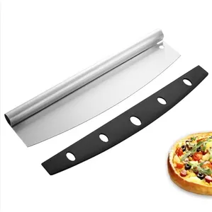 Penjualan terlaris makanan kelas komersial baja tahan karat pisau pizza rocker cutter baja nirkarat Scraper Pizza adonan Cutter