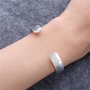 Brazalete de acero inoxidable Chapado en plata con grabado personalizado, brazalete con personalidad 316L, I am <span class=keywords><strong>Storm</strong></span> - Product Image 6