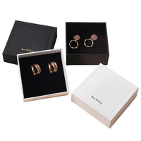 Vente en gros de boîte à bijoux de luxe avec bague et pendentif, collier, couverture cadeau en papier cartonné faite à la main et style moderne pour le stockage, présentation