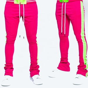 Pantalon de jogging unisexe en molleton de coton sur mesure, taille mi-haute, devant plissé, fermeture à cordon de serrage, coupe classique évasée et effet froissé - Product Image 3