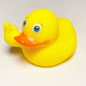 Juguete de Plástico Personalizado con Diseño de Dedo Medio de Pato Amarillo Pequeño para Niños, Ideal para Tiendas de Té con Leche - Product Image 3