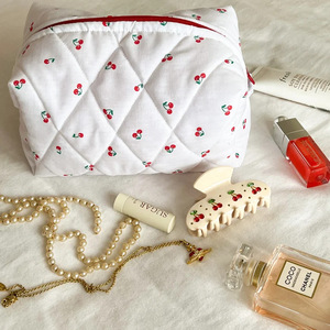 Fresh and sweet cross-border cosmetic bag, portable travel <b>toiletry</b> bag, cosmetic and skincare product <b>storage</b> bag - Product Image 3