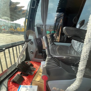 Excavadora SANY Usada al 95% Nueva, Excavadora de Segunda Mano SY135C de 13.5 Toneladas, Excavadora Mediana con Pocas Horas de Trabajo, Excavadora de Orugas con Certificación CE/EPA en Venta - Product Image 4