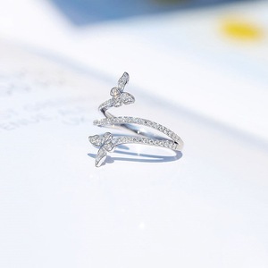 Anello a Tre Strati a Forma di Farfalla, Anello Chiuso per Donne - Product Image 4