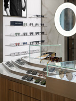 Présentoir mural de lunettes de mode moderne haut de gamme pour vitrine de magasin d'optique
