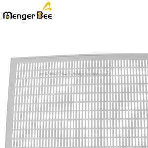 Excluidor de Reina de Abejas de PP Nuevo y Económico para Colmena Modelo Menger QE-5 - Product Image 5