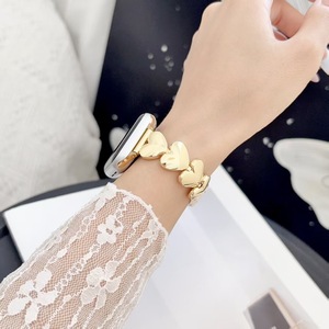 Cinturini di Lusso in Metallo 3D a Forma di Cuore per Apple Watch <span class=keywords><strong>Serie</strong></span> 11 10 42 46 40 49mm, Bracciale Sostitutivo da Polso, Cinturino Elegante per Ragazze - Product Image 6