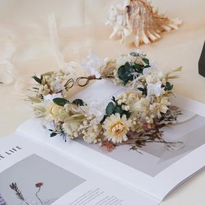 Fête quotidienne anniversaire couronne bébé souffle séché pour les festivités de mariage de mariée fabriqué en Chine - Product Image 1