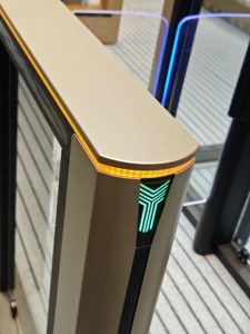 Torniquete de Seguridad KMS con Escáner de Código QR, Barrera de Control de Acceso para Entrada de Edificios Comerciales y Torres de Oficinas - Product Image 4