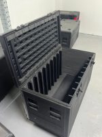Boîte de protection détachable pour écran LED en PE, antichoc, empilable, avec roues, pour économiser sur le fret maritime pour panneaux LED 500*500 et 500*1000