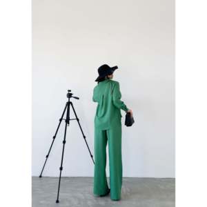 ชุดสูทผู้หญิง 2 ชิ้น เสื้อเชิ้ตผ้าฝ้ายสีเขียวทรงออกซ์ฟอร์ดและกางเกงขายาวทรงกว้าง ระบายอากาศได้ดี เหมาะสำหรับงานทางการ - Product Image 4