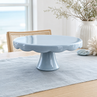 Support à gâteau en céramique bleu poussière personnalisé avec bord festonné, plateau de présentation de desserts en porcelaine, support à gâteau en gros avec bord ondulé
