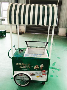 โรงงานผลิตรถเข็นไอศกรีมเคลื่อนที่สำหรับร้านกาแฟกลางแจ้ง รถขายอาหารแบบสั่งทำพิเศษ รถเข็นขายไอศกรีมทอด - Product Image 5