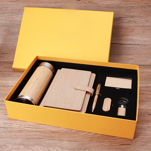 Cahier en cuir PU avec logo personnalisé avec bouteille en bambou et stylo <span class=keywords><strong>USB</strong></span> de haute qualité et porte-clés dans une seule boîte cadeau - Product Image 3