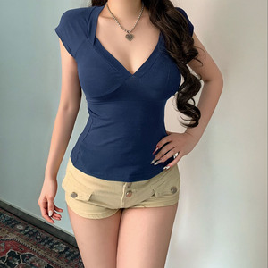 Camiseta Casual de Manga Corta con Logotipo Personalizado, Diseño de Parches y Pliegues, Cuello en V, Tejido de Punto, Ajustada, Sexy, de Color Sólido, Teñida, Transpirable - Product Image 5