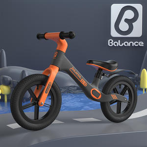 Bicicleta de Equilibrio Ajustable de Fibra de Carbono de 12 Pulgadas para Niños de 3 a 8 Años, Certificación EN71, Cuadro Totalmente Amortiguado, Frenos de Disco - Product Image 3