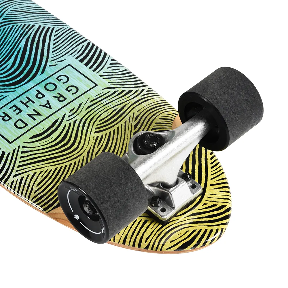 Customized Pattern Canadian Maple Complete 4 Wheels Skate Skateboard for Extreme Sports and Outdoors