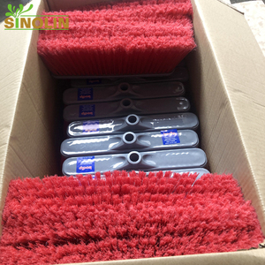 Base per <span class=keywords><strong>scopa</strong></span> in plastica morbida per interni con testa <span class=keywords><strong>di</strong></span> <span class=keywords><strong>scopa</strong></span> con un prezzo basso <span class=keywords><strong>di</strong></span> buona qualità per la pulizia del pavimento della casa realizzata dalla macchina per la produzione <span class=keywords><strong>di</strong></span> <span class=keywords><strong>scopa</strong></span> - Product Image 6