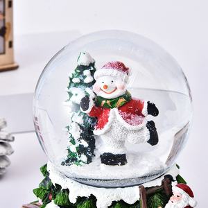 Babbo natale <span class=keywords><strong>fiocchi</strong></span> <span class=keywords><strong>di</strong></span> <span class=keywords><strong>neve</strong></span> scatola <span class=keywords><strong>di</strong></span> musica sfera <span class=keywords><strong>di</strong></span> cristallo luci in resina ornamenti per la decorazione <span class=keywords><strong>di</strong></span> natale acqua <span class=keywords><strong>di</strong></span> vetro albero <span class=keywords><strong>di</strong></span> natale - Product Image 3